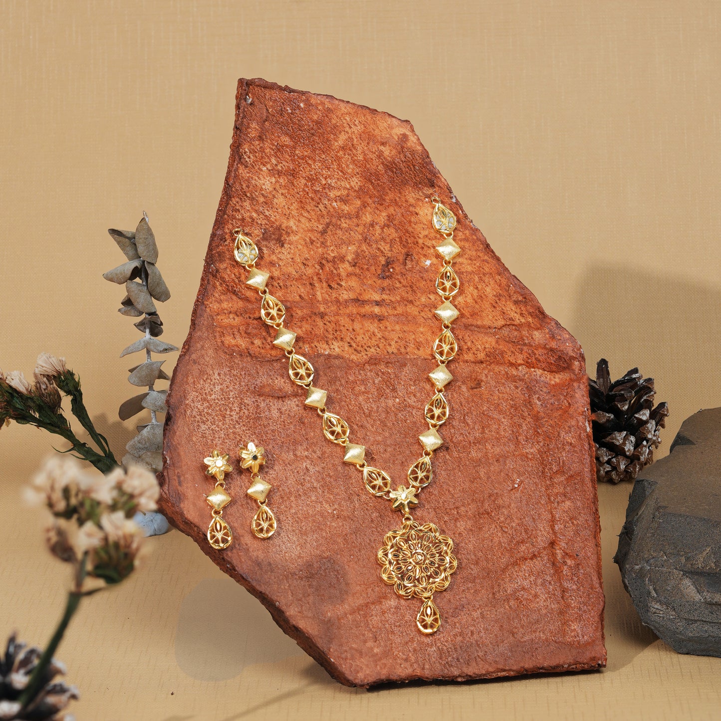 Elysian Bloom Mandala Necklace in Antique Gold