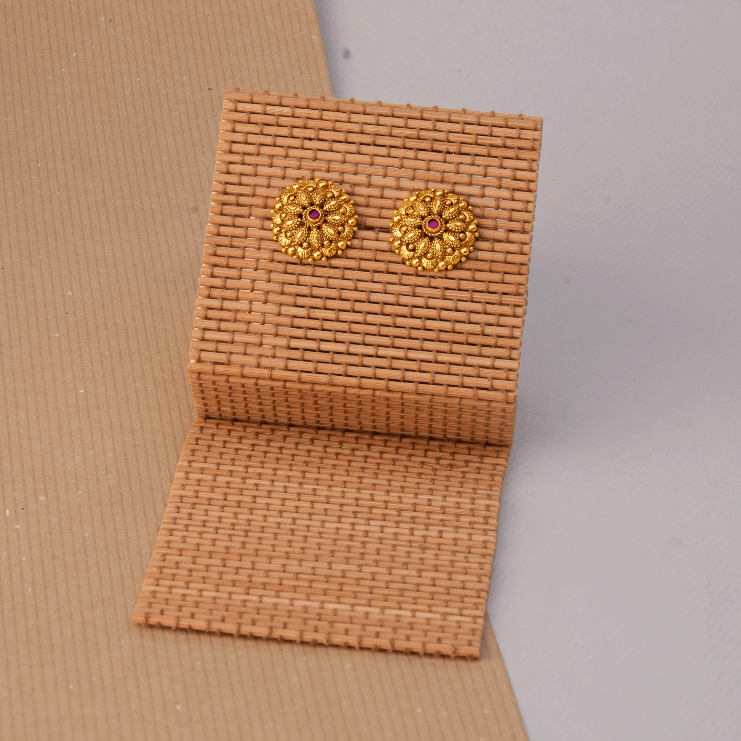Crafted in antique gold-finish for a rich, traditional look