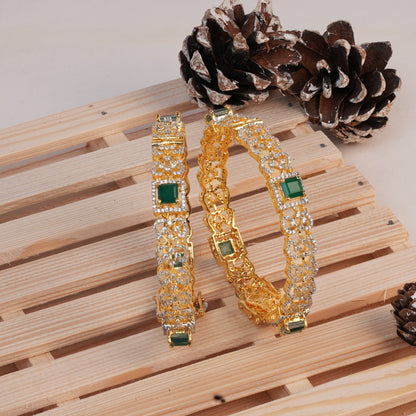 Eira Emerald Filigree Bangle with Dual-Tone Sparkle